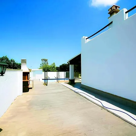 Chalet Con Piscina Privada Solo Familias Y Parejas Holiday home *