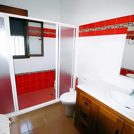 Chalet Con Piscina Privada Solo Familias Y Parejas Holiday home